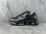 New Balance Black Sneakers
