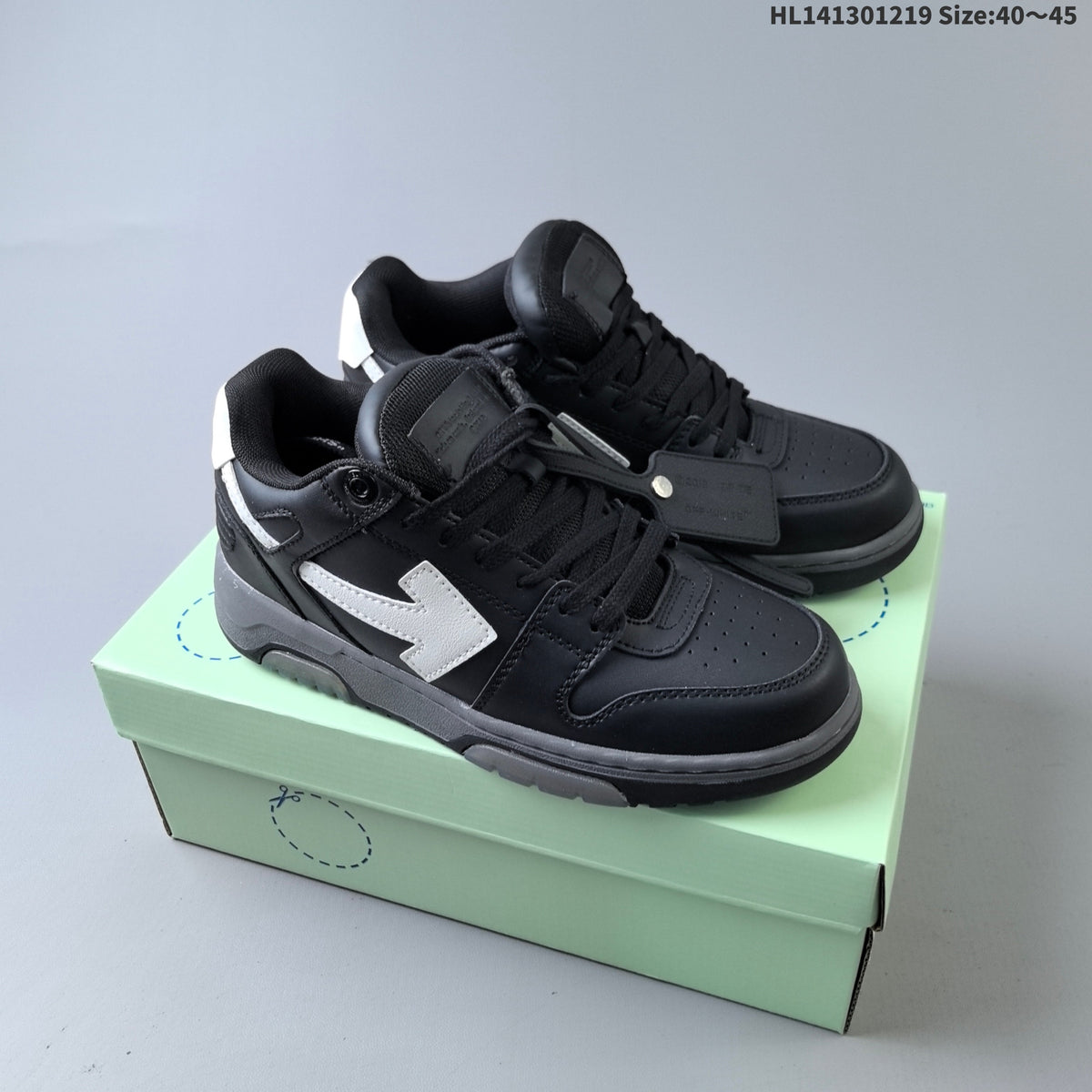 OFF-WHITE Arrow Low-Top Sneakers in Mixed Colors