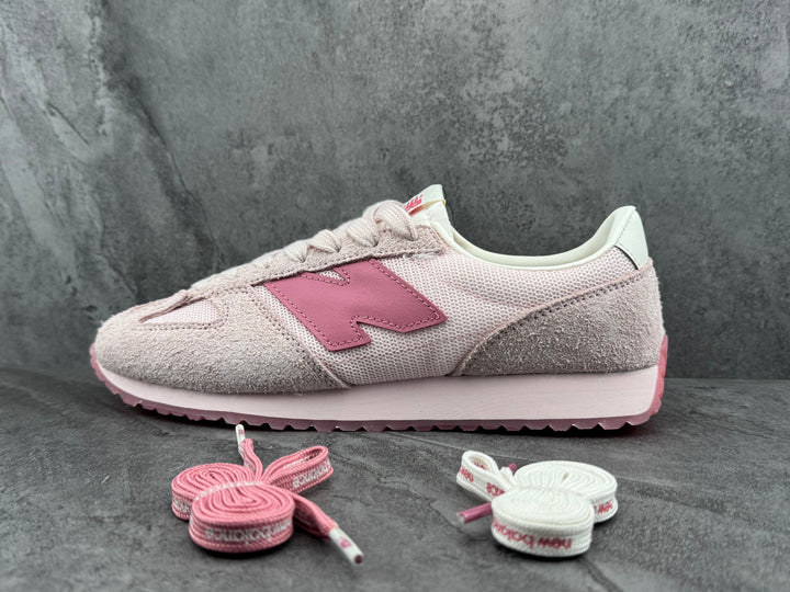 New Balance U471FP Pink Sneakers