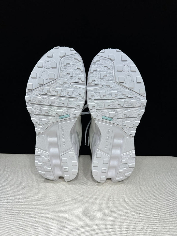On Cloudsurfer Trail White Trail Running Shoes
