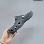 Crocs Classic Clog in Charcoal Gray
