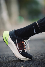 Nike Zoom Fly 5 Running Shoes Black Volt FB1847-011