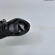 Off-White Arrows Low-Top Sneakers in Black and White