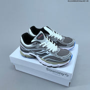 Saucony ProGrid Omni 9 Retro Running Sneakers