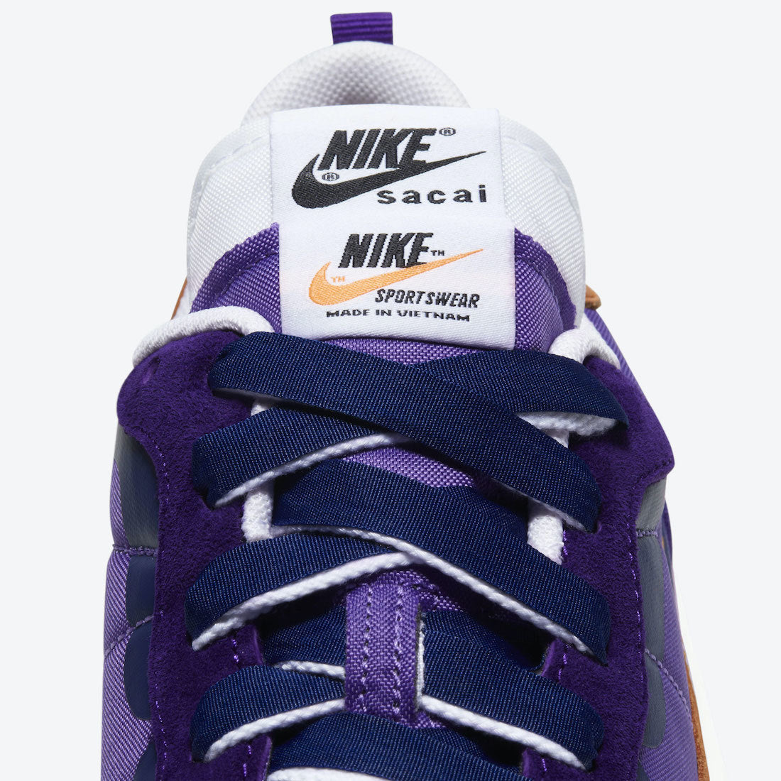 Nike x sacai VaporWaffle Sneakers Purple DD1875-500