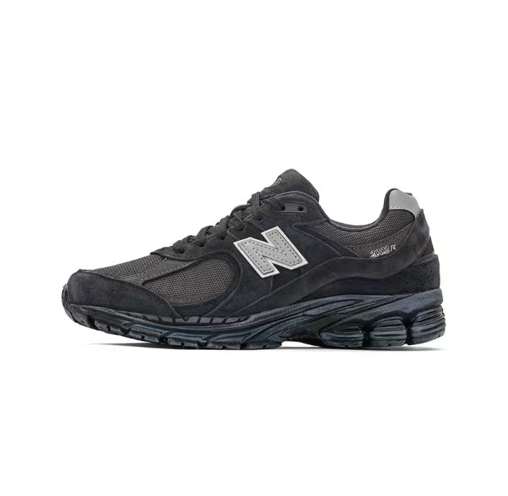 New Balance 2002R Sneakers in Black