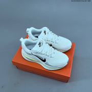 Nike Vomero 18 Running Shoes