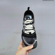 New Balance MT10O6NW Low-Profile Sneakers in Black