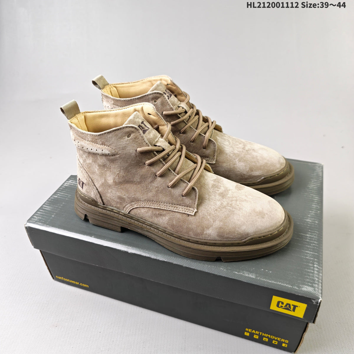 CAT Footwear Beige Lace-Up Chukka Boots