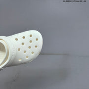 Crocs Classic Clog in White